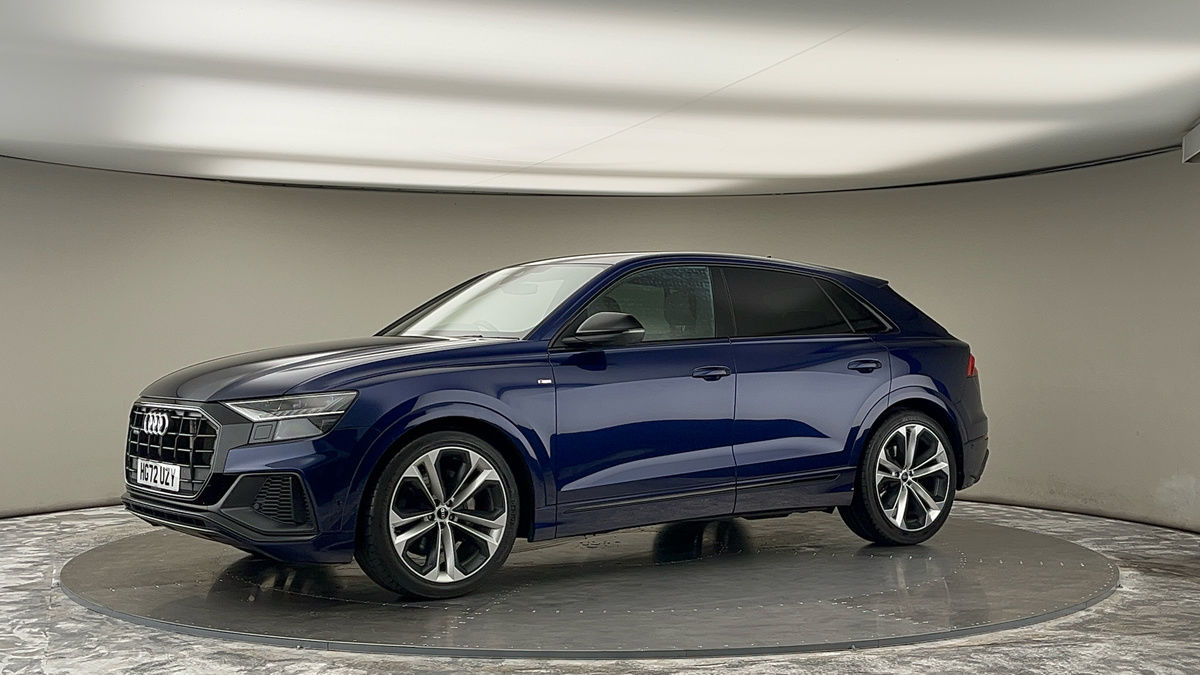 More views of Audi Q8