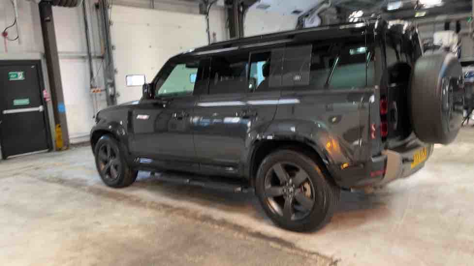 More views of Land Rover Defender 110