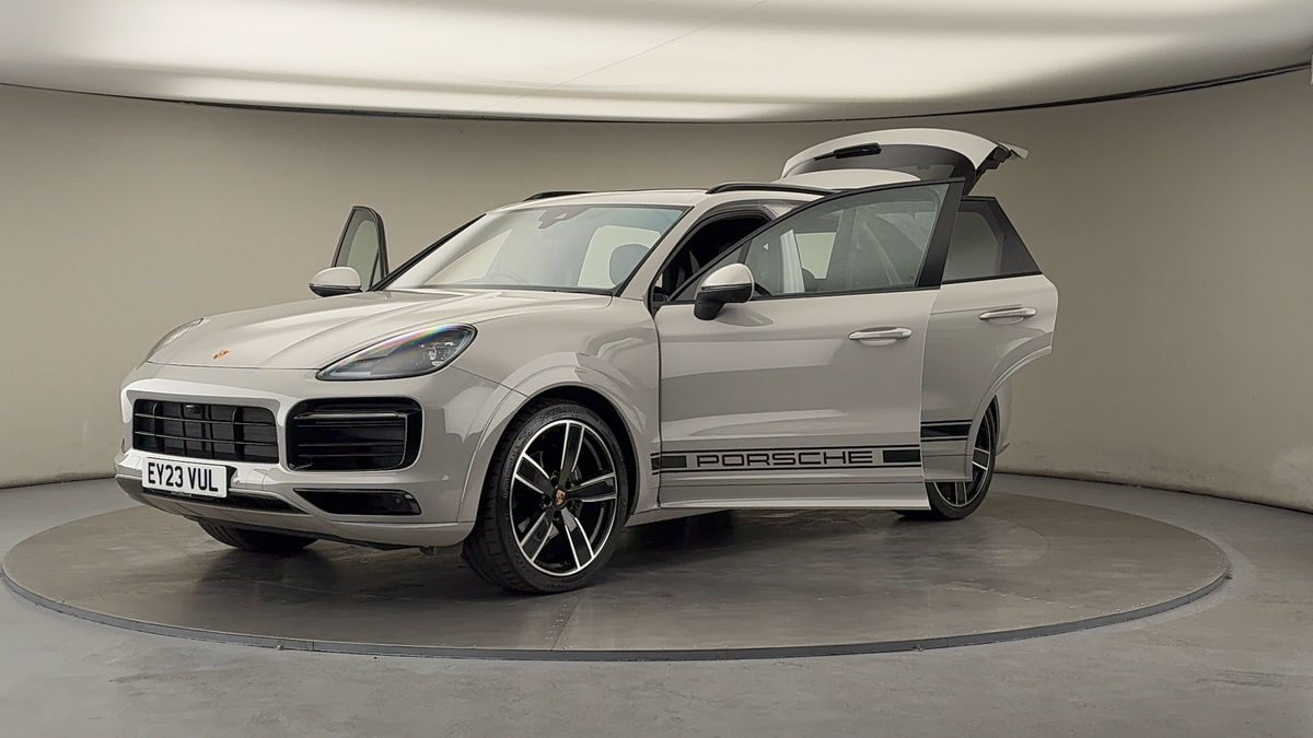 More views of Porsche Cayenne