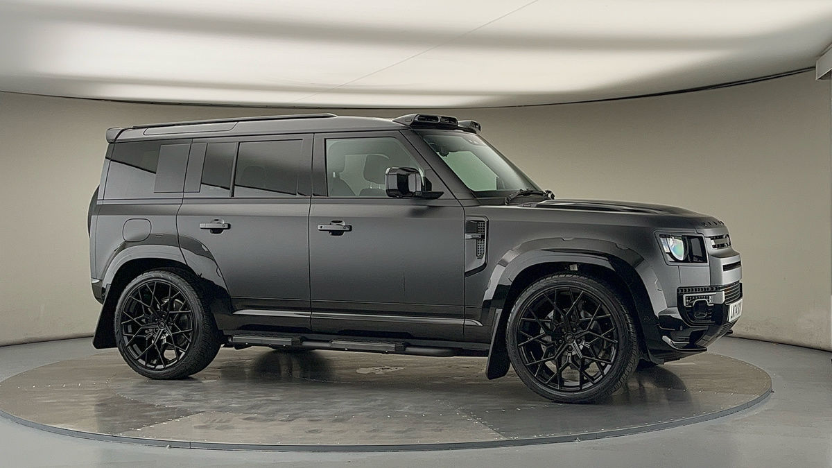 More views of Land Rover Defender 110