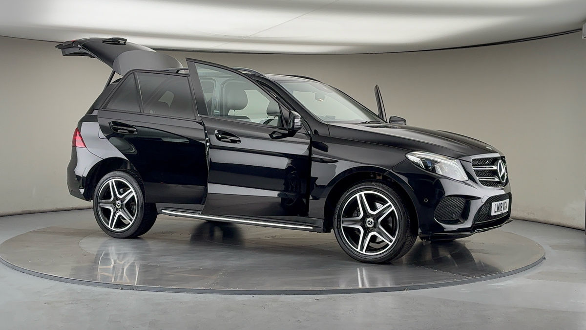 More views of Mercedes-Benz GLE