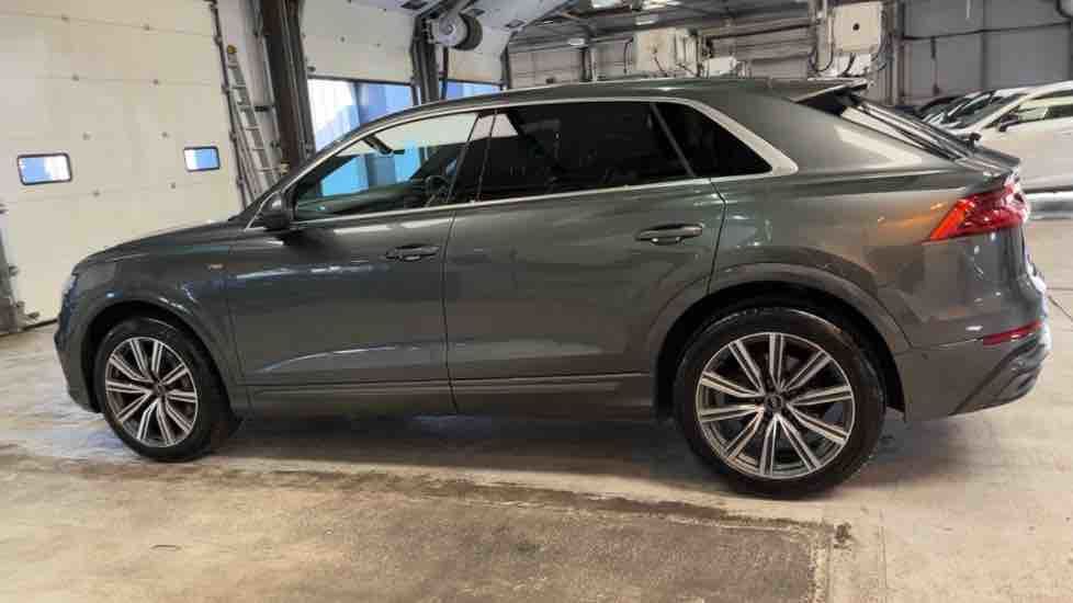 More views of Audi Q8