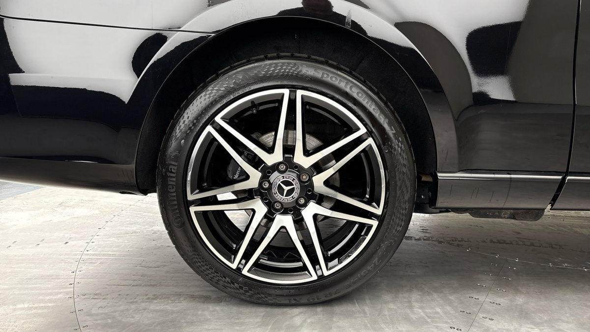 Mercedes-Benz V Class Image 10