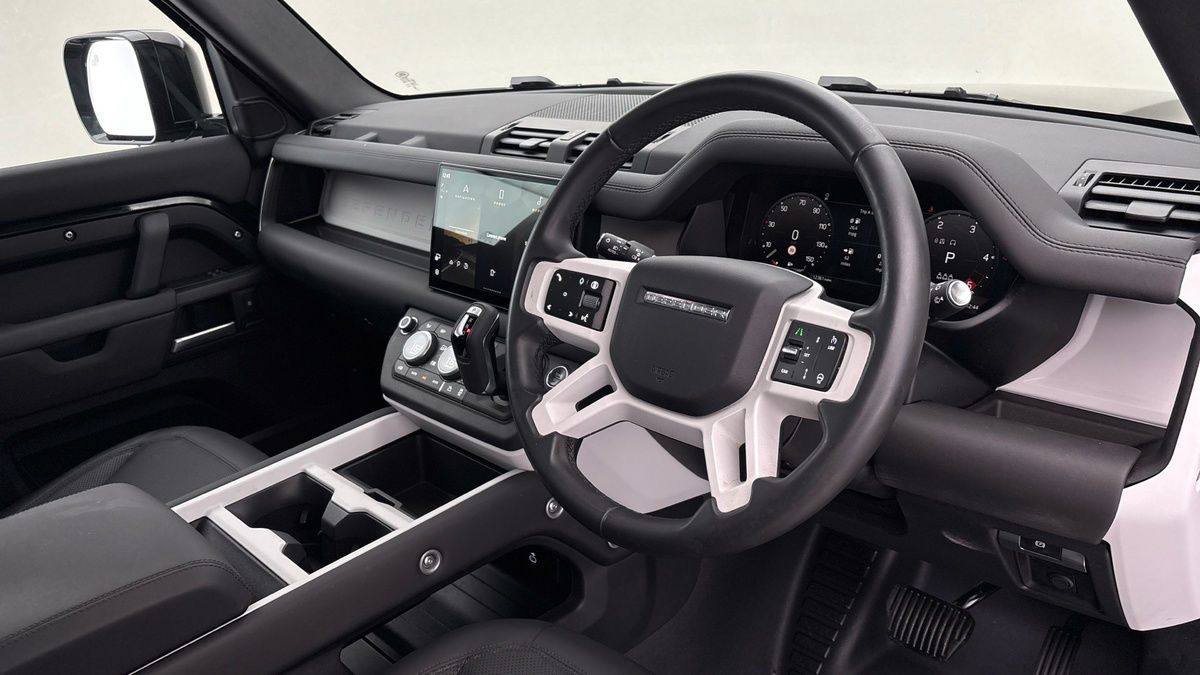 Land Rover Defender 110 Urban Image 5