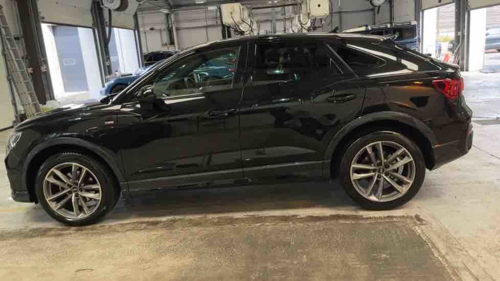 More views of Audi Q3