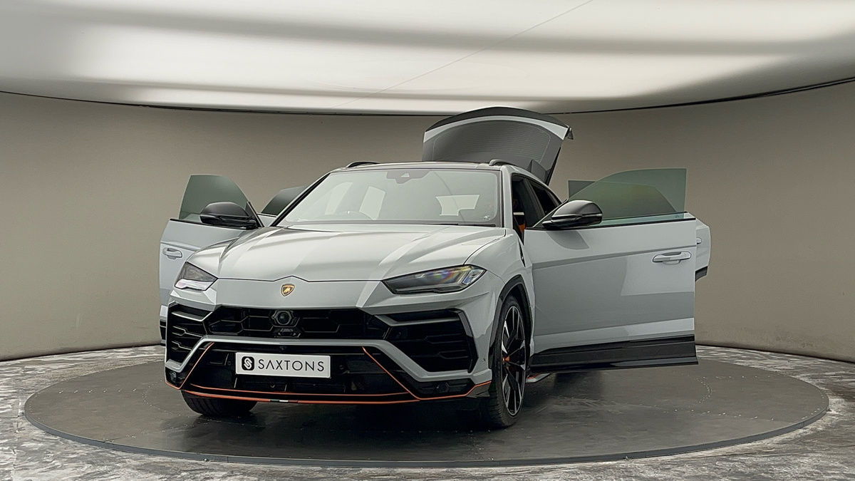More views of Lamborghini Urus