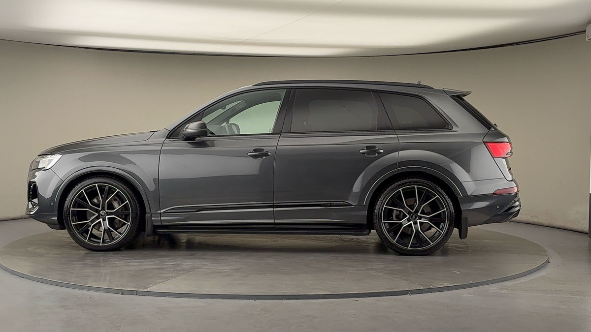 More views of Audi Q7
