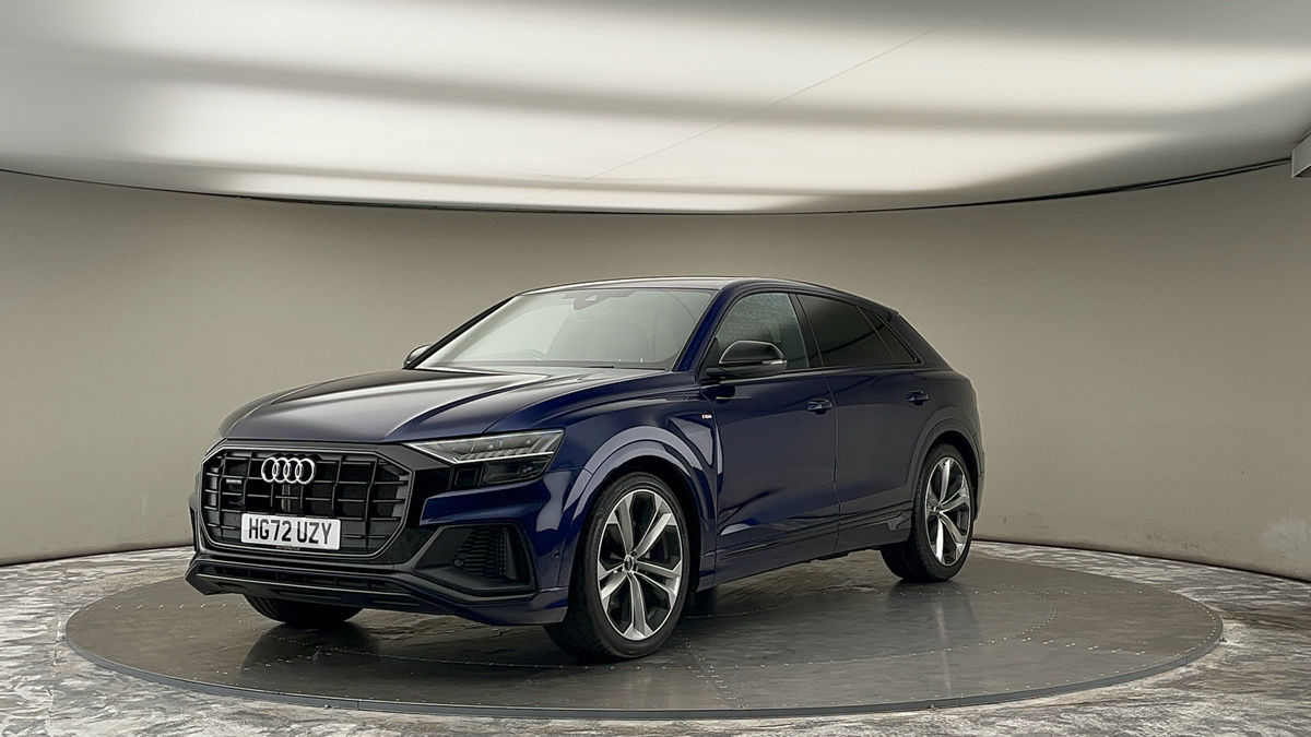 More views of Audi Q8