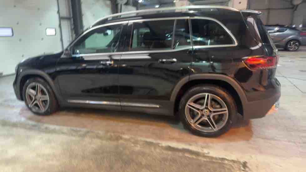 More views of Mercedes-Benz GLB