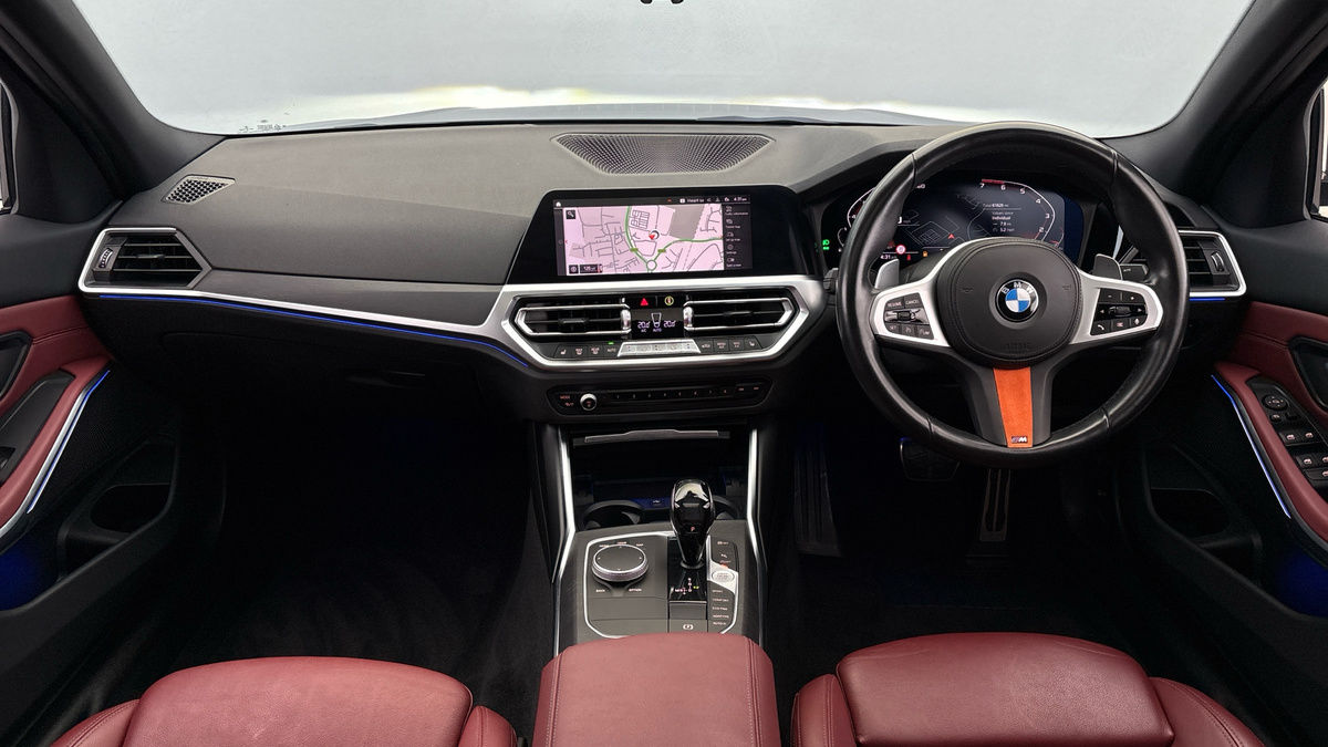 BMW 3 Series Image 12