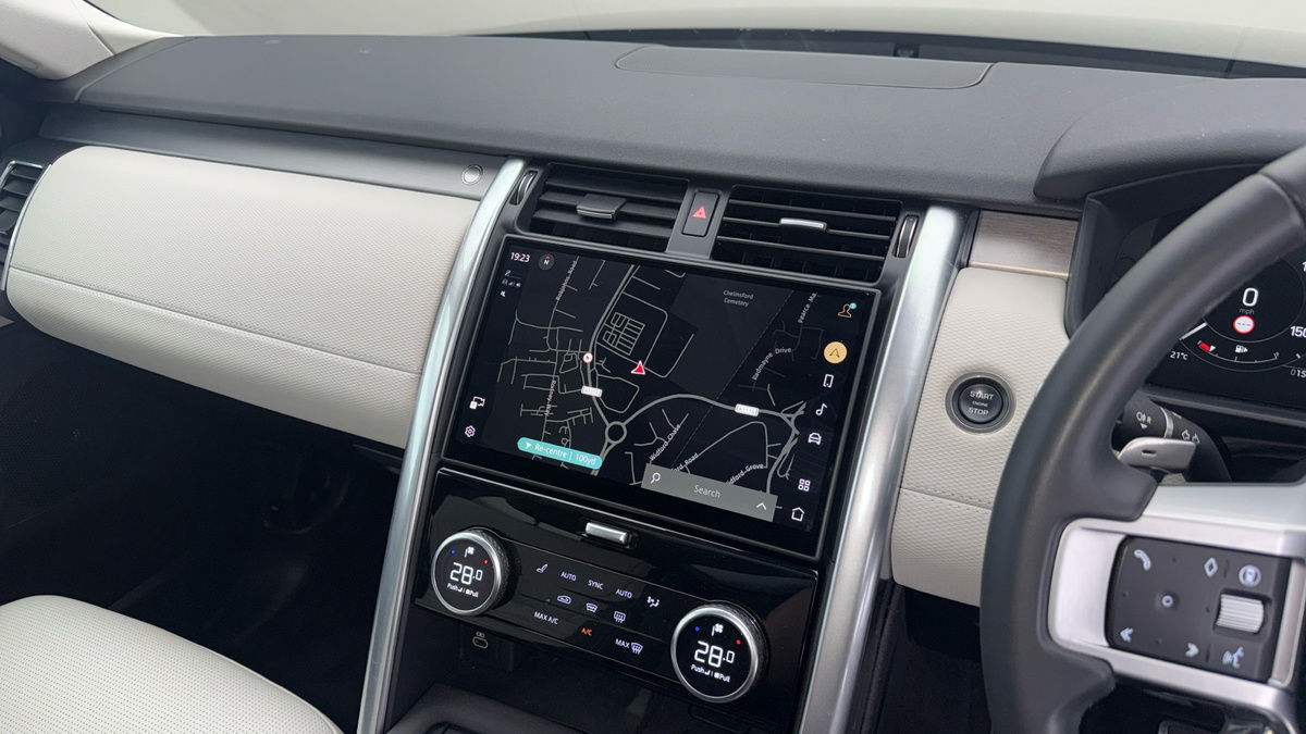 Land Rover Discovery Image 17