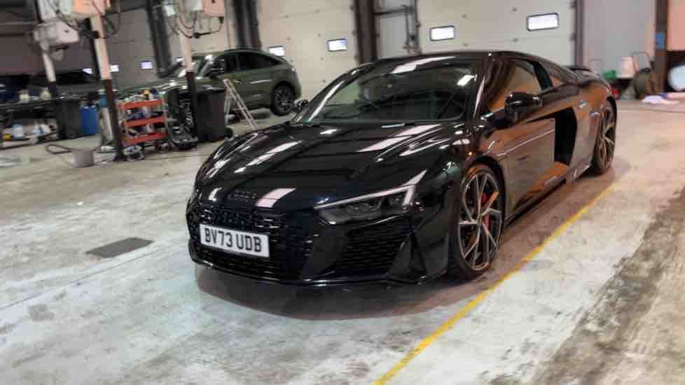 More views of Audi R8