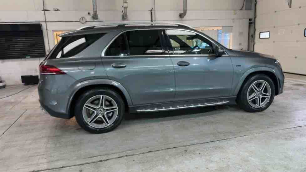 More views of Mercedes-Benz GLE
