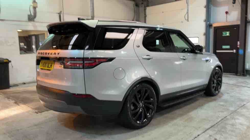 More views of Land Rover Discovery