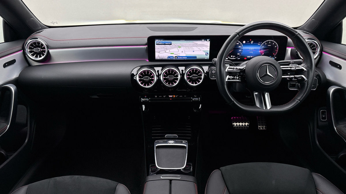 Mercedes-Benz CLA Image 12