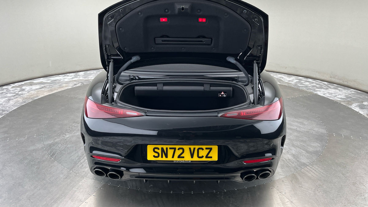 Mercedes-Benz SL Image 11