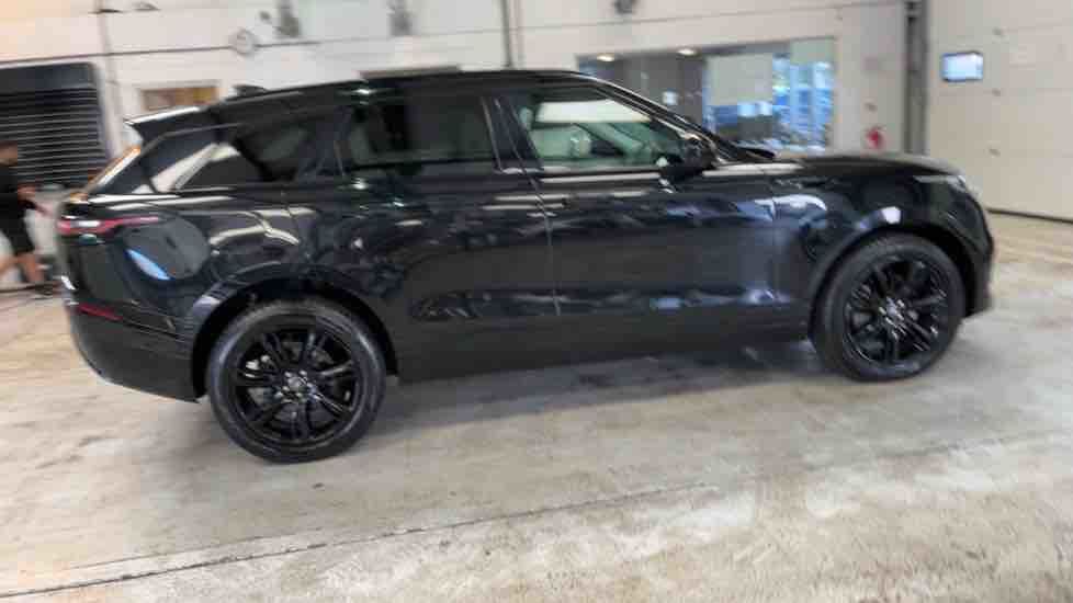 More views of Land Rover Range Rover Velar