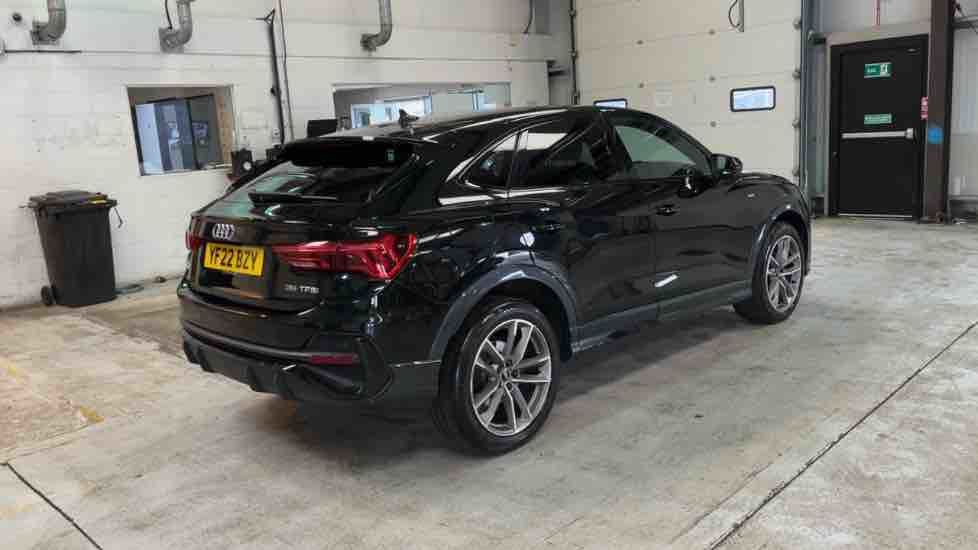 More views of Audi Q3