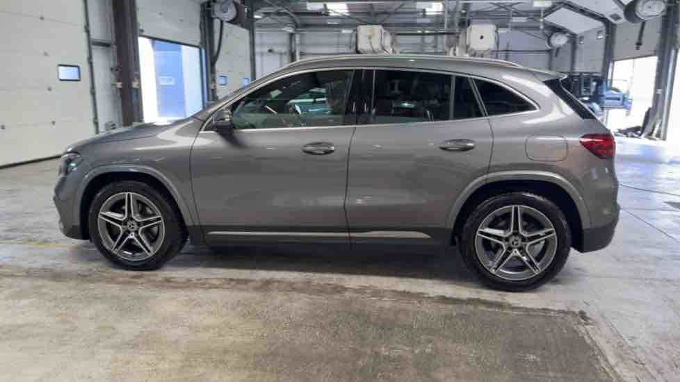 More views of Mercedes-Benz GLA