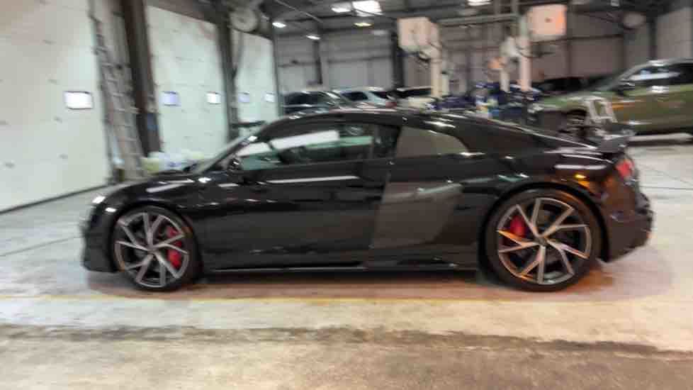 More views of Audi R8