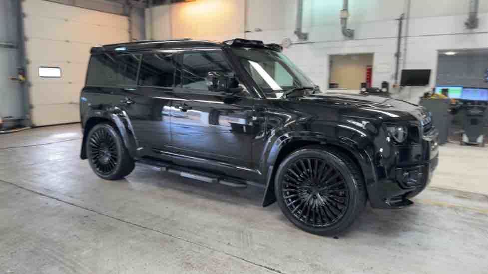 More views of Land Rover Defender 110