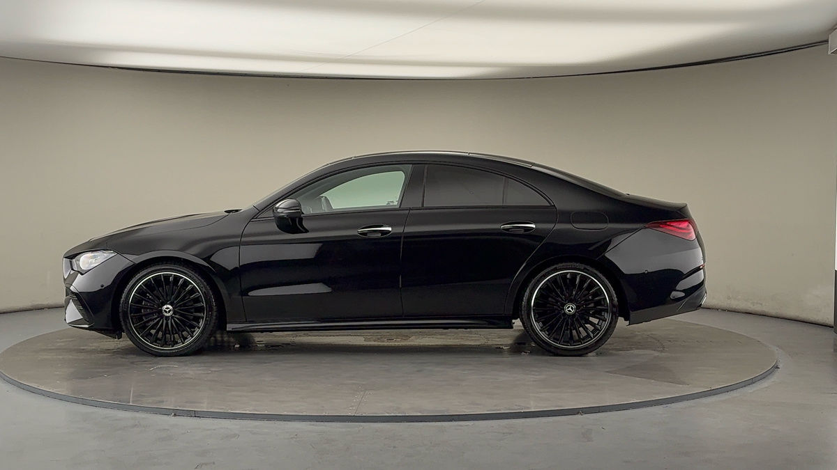 Mercedes-Benz CLA Image 15