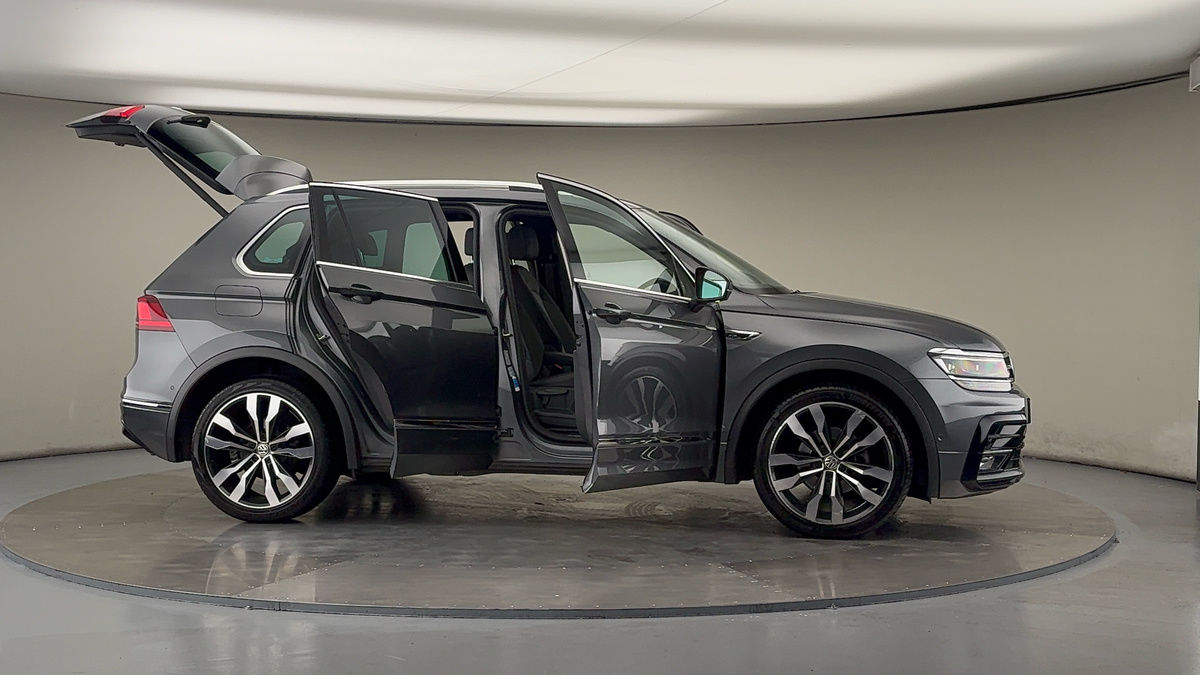 More views of Volkswagen Tiguan
