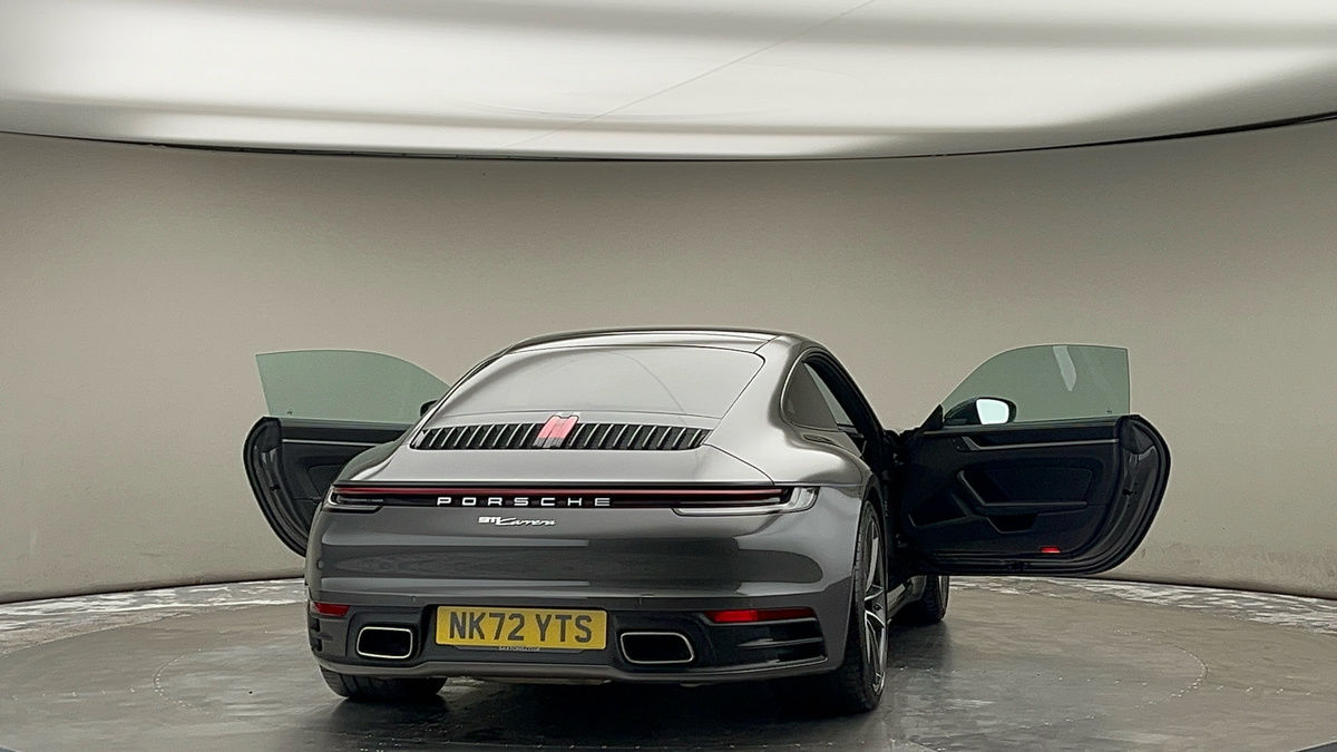 More views of Porsche 911