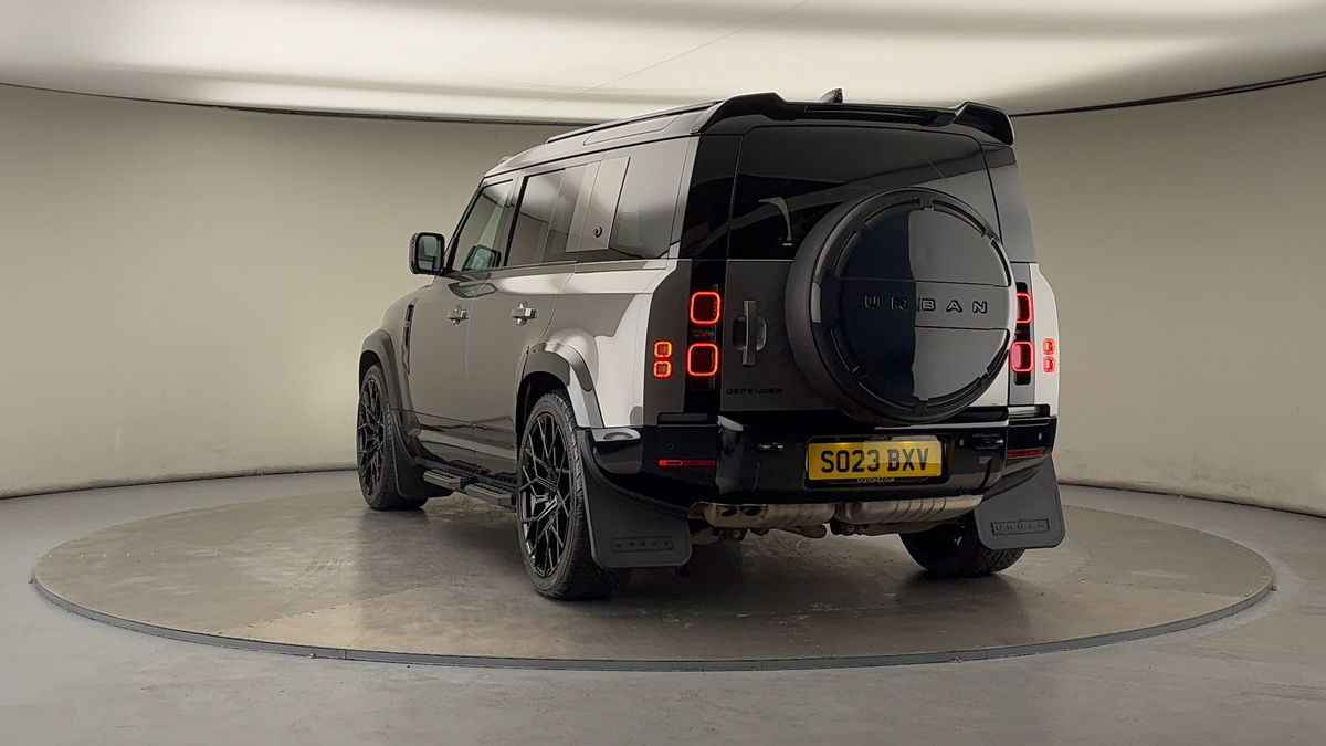 More views of Land Rover Defender 110