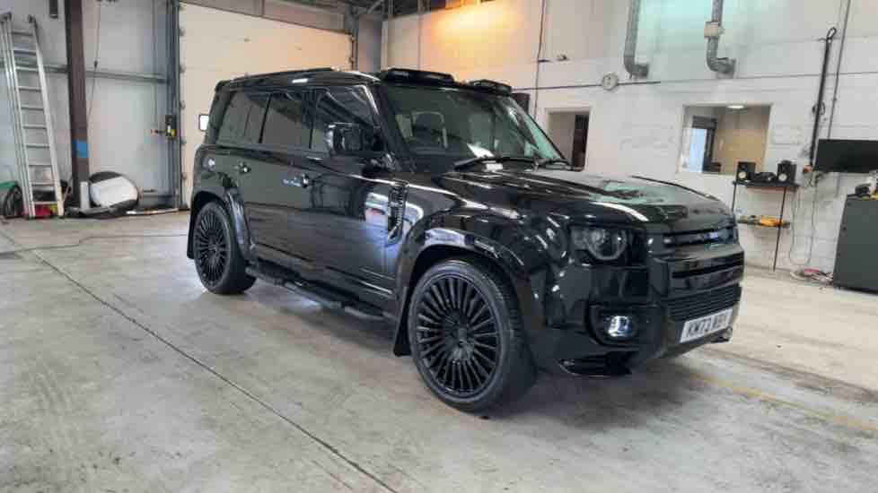 More views of Land Rover Defender 110