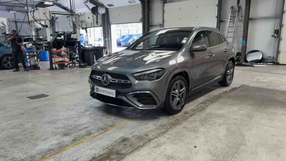 More views of Mercedes-Benz GLA