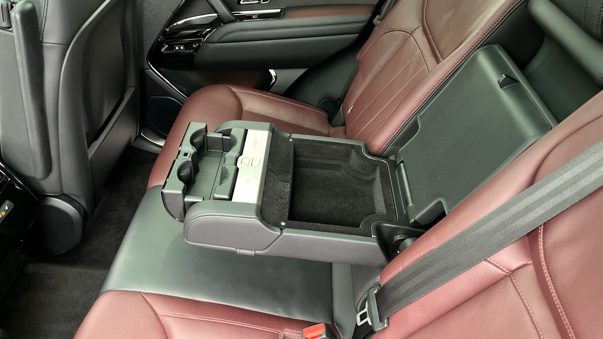 Land Rover Range Rover Sport Image 9