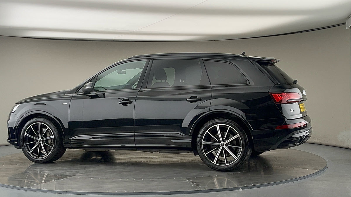 More views of Audi Q7