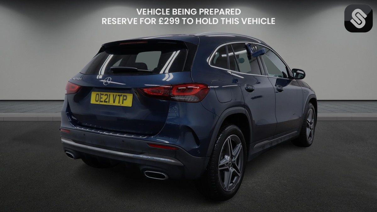 Mercedes-Benz GLA Image 4