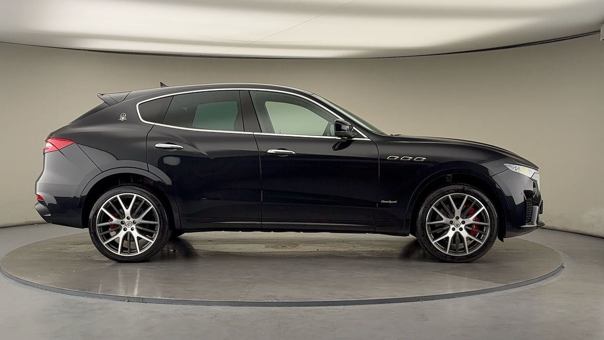 Maserati Levante Image 16