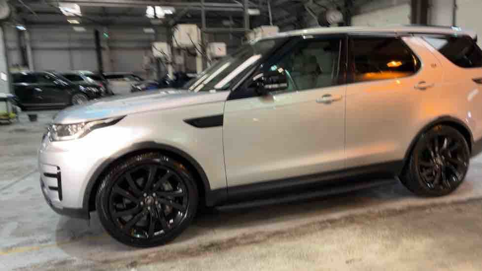 More views of Land Rover Discovery