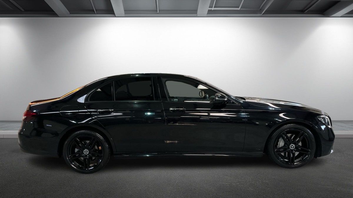 Mercedes-Benz E Class Image 16