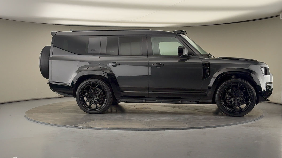 More views of Land Rover Defender 130
