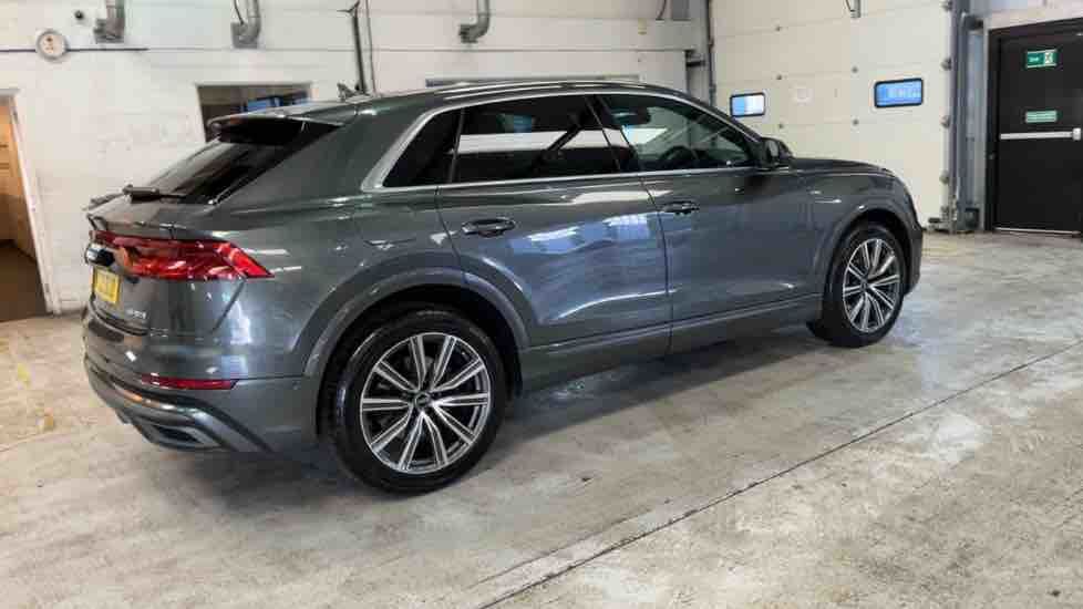 More views of Audi Q8