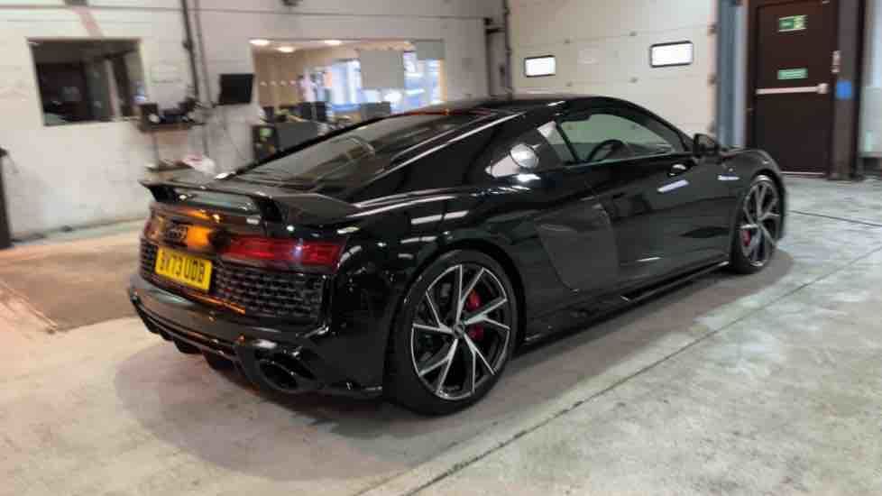 More views of Audi R8