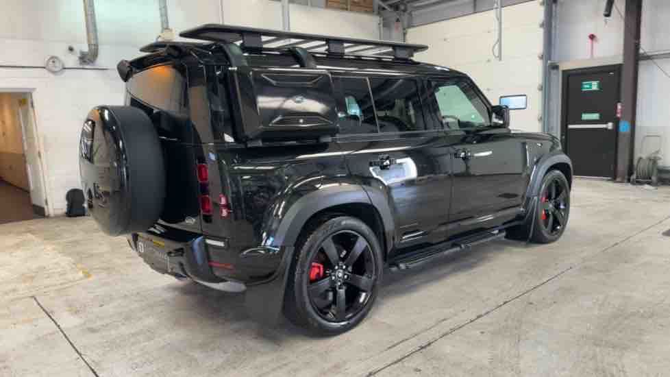 More views of Land Rover Defender 110