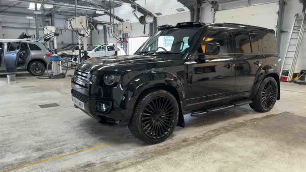 More views of Land Rover Defender 110