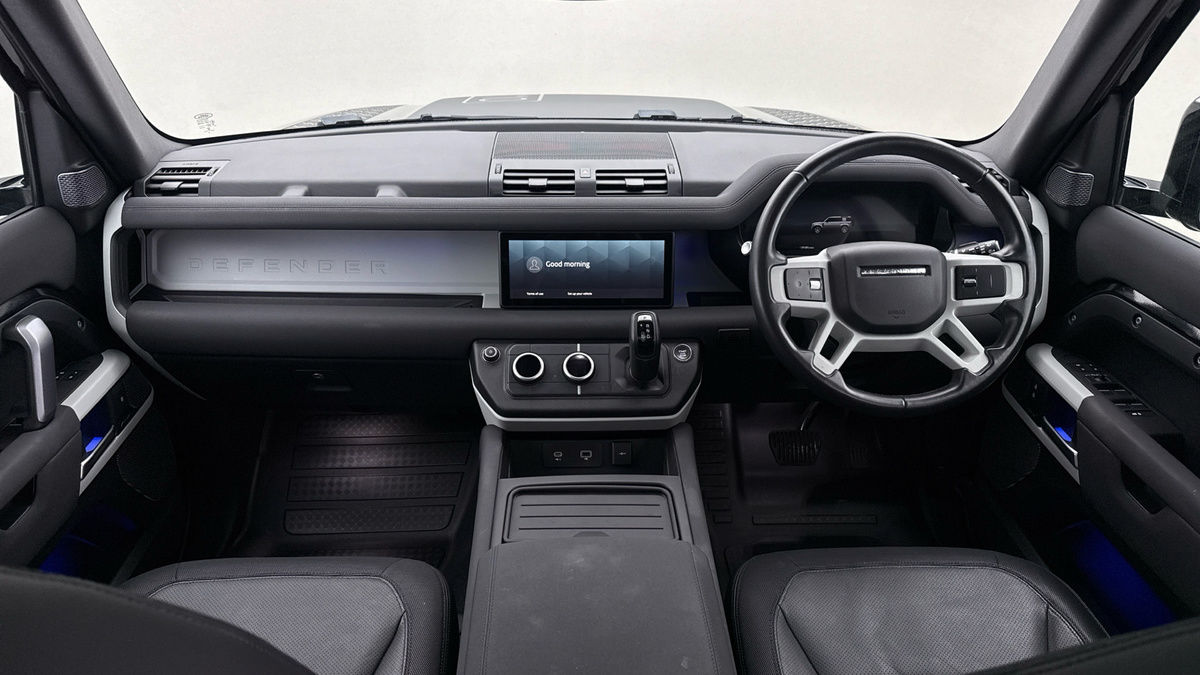 Land Rover Defender 110 Image 5