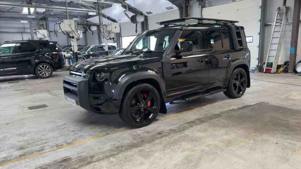 More views of Land Rover Defender 110