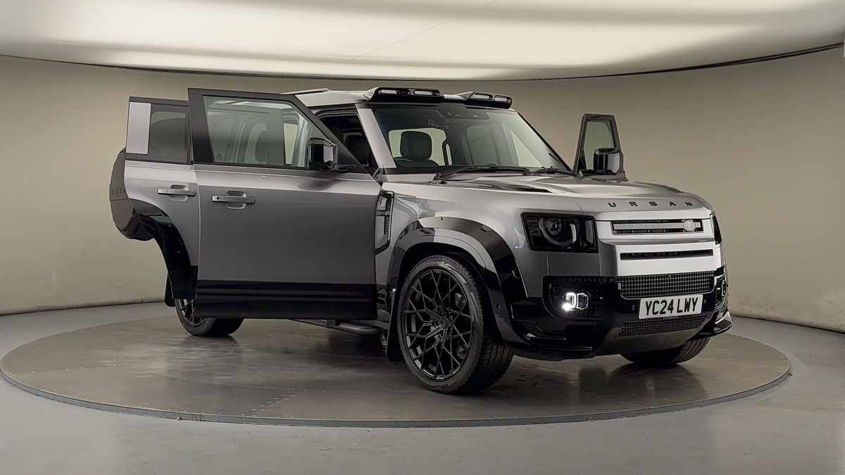 More views of Land Rover Defender 110