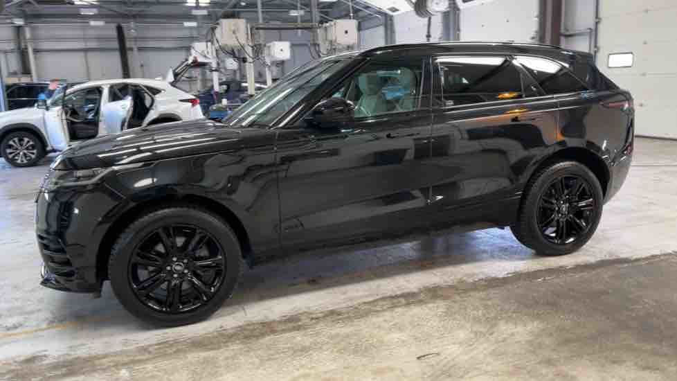 More views of Land Rover Range Rover Velar