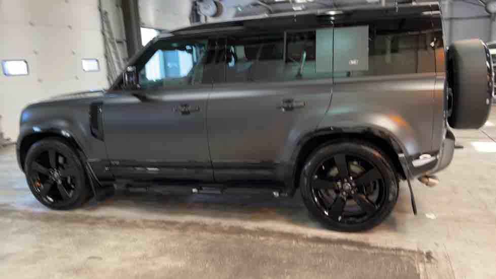 More views of Land Rover Defender 110