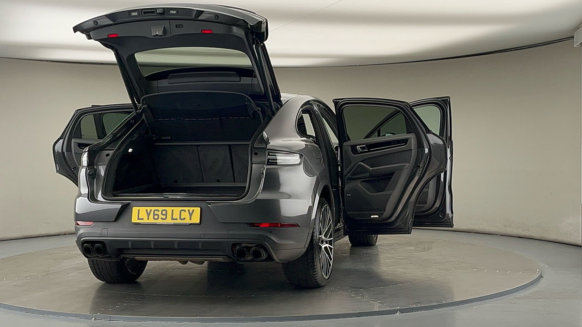 More views of Porsche Cayenne
