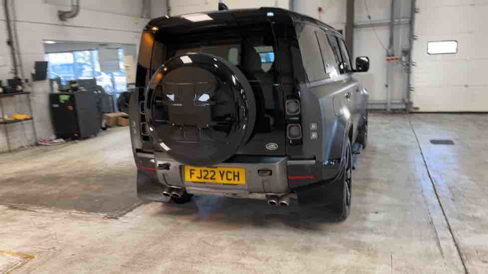 More views of Land Rover Defender 110