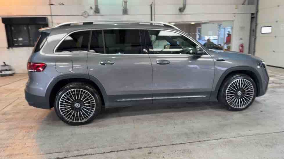 More views of Mercedes-Benz EQB